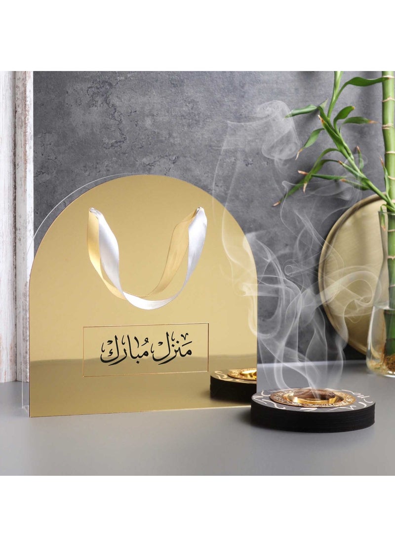 حكاية شمعة مبخره بخور بنقوش عربية مميزة مع شنطة فاخرة مصنوعة من الأكريليك الأبيض والشفاف وصندوق يحتوى على رقائق العود الطبيعي و عبوتين ربع تولة من المسك الفاخر تحمل عبارة منزل مبارك  - Image 3