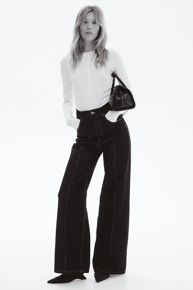 اتش اند ام بلوزة من الجيرسيه بأكمام طويلة