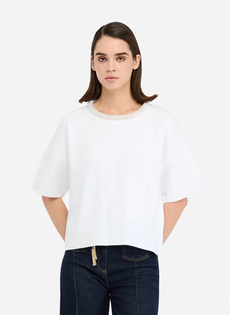 ليو جو كنزة بياقة عريضة