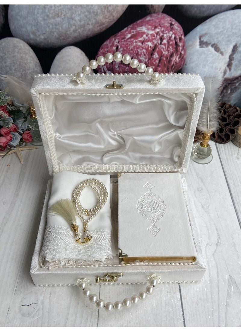 Generic - Prayer Mat with Quran and Pearl of Tasbeeh Gift Set - Image 1