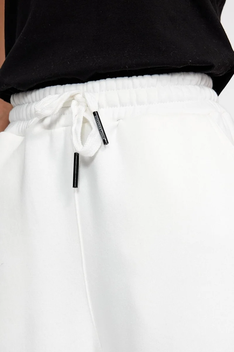 الكسندر جاردي Pocketed Raised Shalwar Trousers (B23-00303)