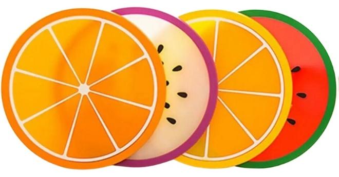 4 قطع كوب كوسترعلى شكل فاكهة سيليكون عازلة للانزلاق بساط أكواب مشروبات ساخنة ولتزيين طاولات المنزل وإكسسوارات المطبخ - متعدد الألوان - Image 1