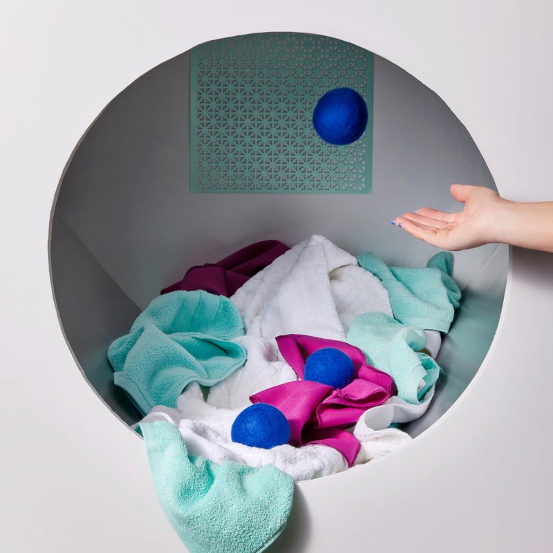 Capri Blue Volcano Dryer Ball Kit â€“ Includes 3 100% Wool Dryer Balls +1 Volcano Laundry Fragrance Oil â€“ Reusable Dryer Balls Eliminate Wrinkles, Static & Lint â€“ Cruelty Free & Non-Toxic Laundry Balls - Image 4