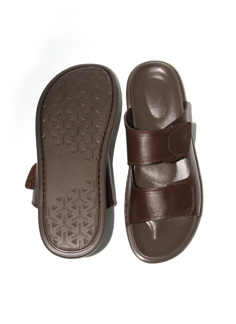 Geoomnii Arabic Sandals for Men – Traditional Emirati & Saudi Style Sandals | Comfortable Slip-On Leather Sandals | Classic Arab Footwear for Daily Wear, Weddings, and Special Occasions