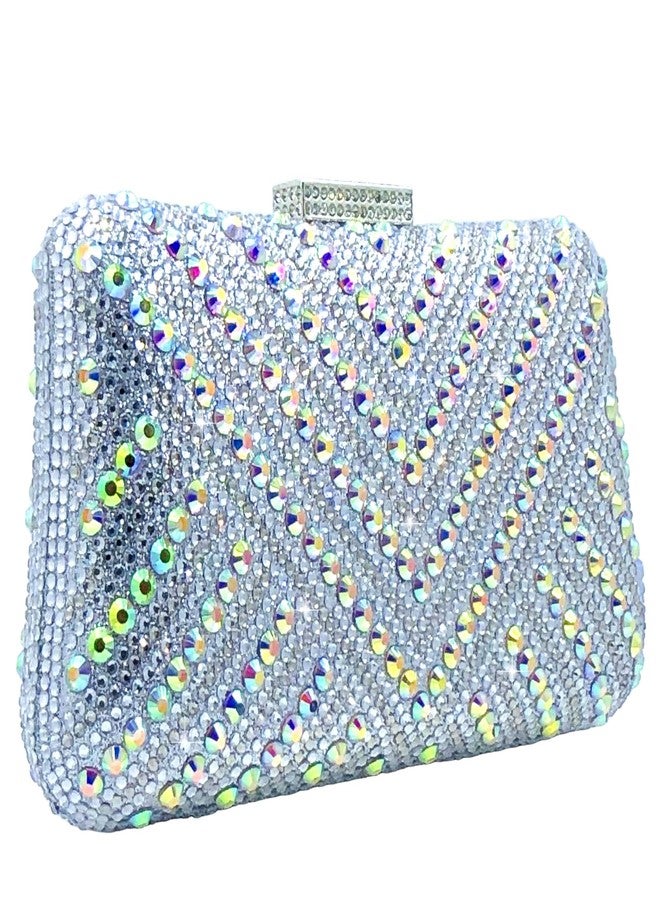 Boutique De FGG حقيبة يد صغيرة مرصعة بأحجار الراين من بوتيك دي إف جي جي، بتصميم V مخطط، مناسبة للنساء، حقائب سهرة لامعة، حقائب يد كريستالية، حقائب زفاف، صغيرة، فضية اللون. - Image 1