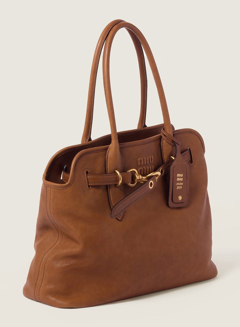 مياو مياو حقيبة ميو أفينتور من جلد النابا، حقيبة توت نسائية، حقيبة كتف نسائية، حقيبة يد نسائية، حقيبة كروس نسائية، حقيبة سفر نسائية، بني فاتح - 40 سم - Image 2