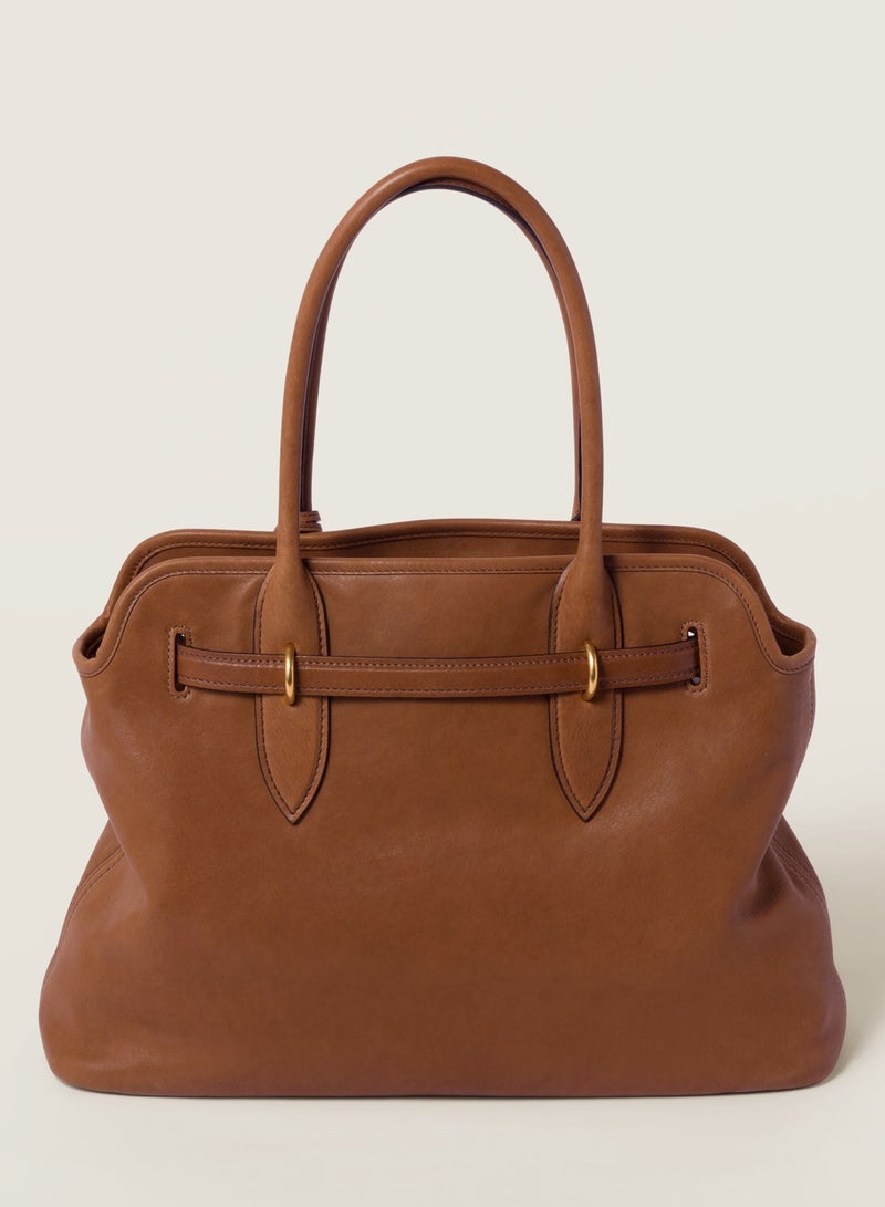 مياو مياو حقيبة ميو أفينتور من جلد النابا، حقيبة توت نسائية، حقيبة كتف نسائية، حقيبة يد نسائية، حقيبة كروس نسائية، حقيبة سفر نسائية، بني فاتح - 40 سم - Image 3