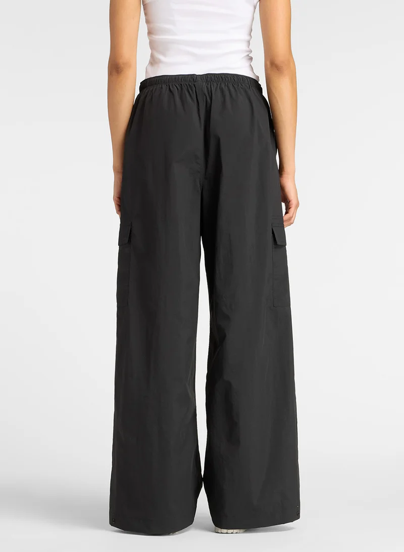 نيو بالانس Woven Cargo Pants