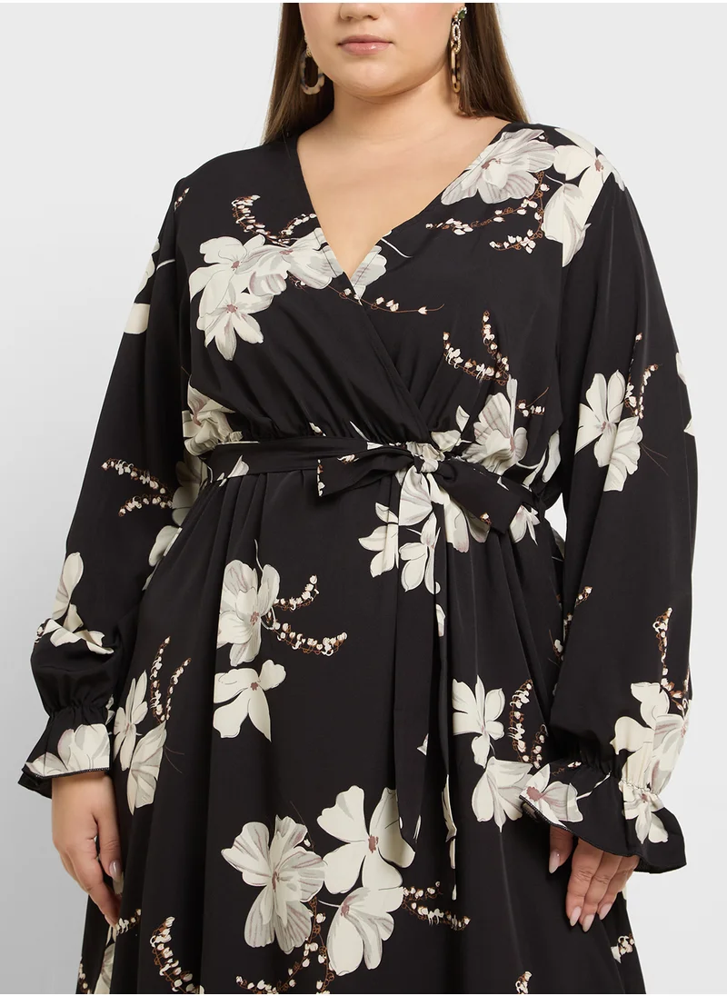 ايلا بلس Floral Print Dress