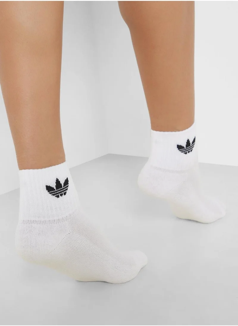 adidas جوارب أديداس  قطع بيضاء كاجوال للرجال والنساء مقاس -.