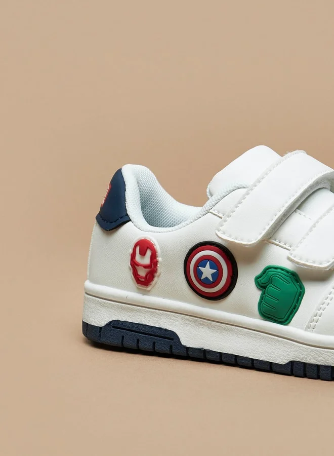 مارفل Boys Avengers Accent Sneakers with Hook and Loop Closure