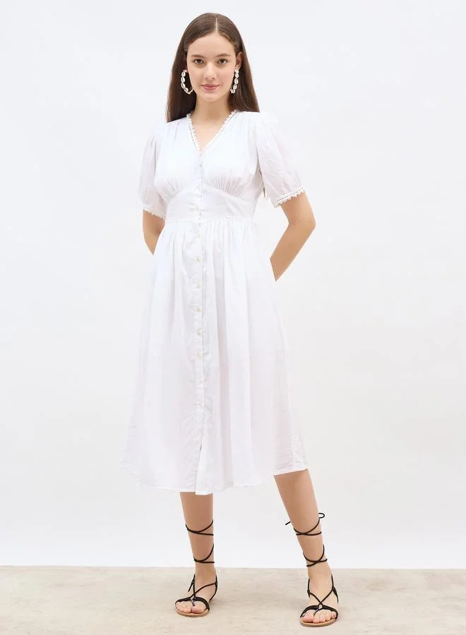 Styli Styli Solid Lace Trim Puff Sleeve Midi Dress