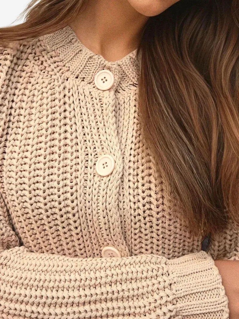 هيكاب كارديجان بياقة مستديرة محبوك بنقوش