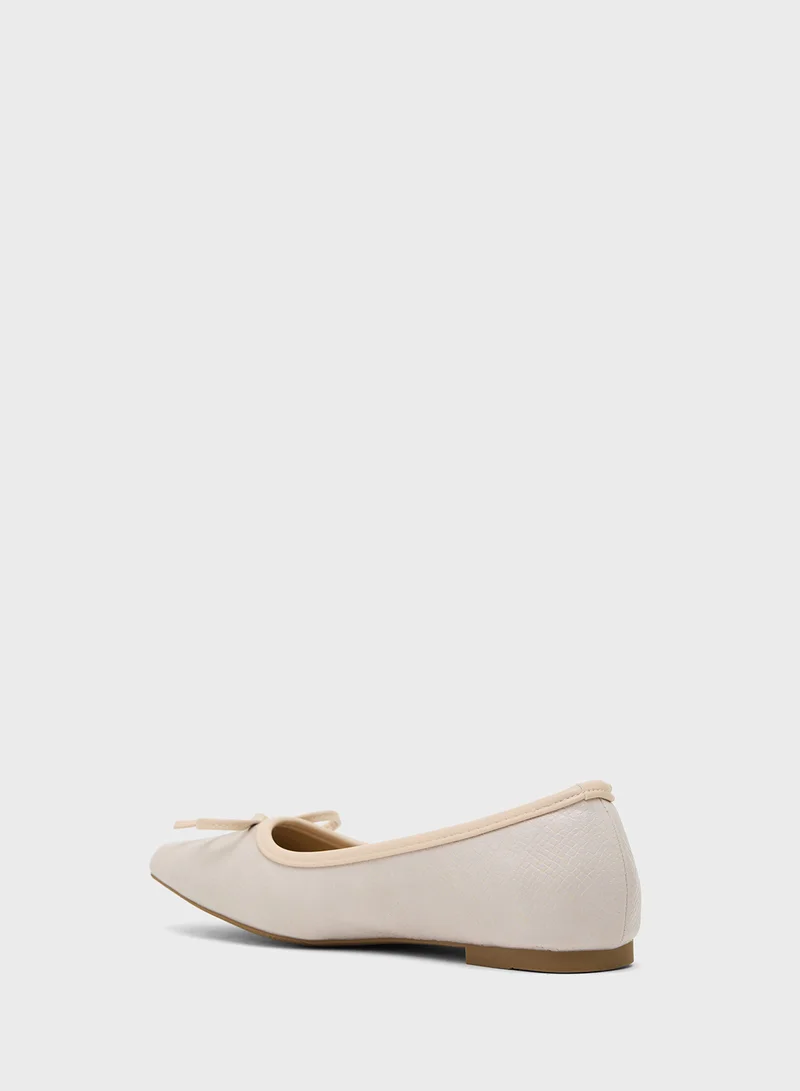 جينجر Square Toe Ballerina Flat