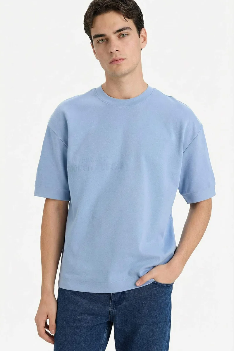 ديفاكتو Loose Fit Printed Crew Neck Short Sleeve T-Shirt