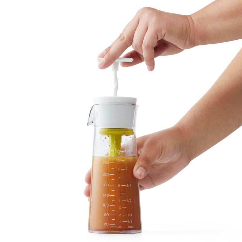 Chef'n Chef'n 104-759-258 Emulstir Salad Dressing Mixer, One Size, Plastic, Arugula/Meringue  - Image 5