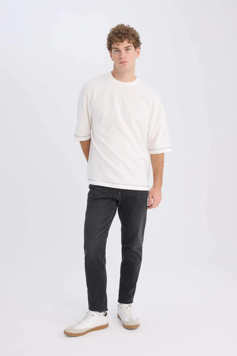 ديفاكتو Slim Tapered Fit Skinny Leg Jeans