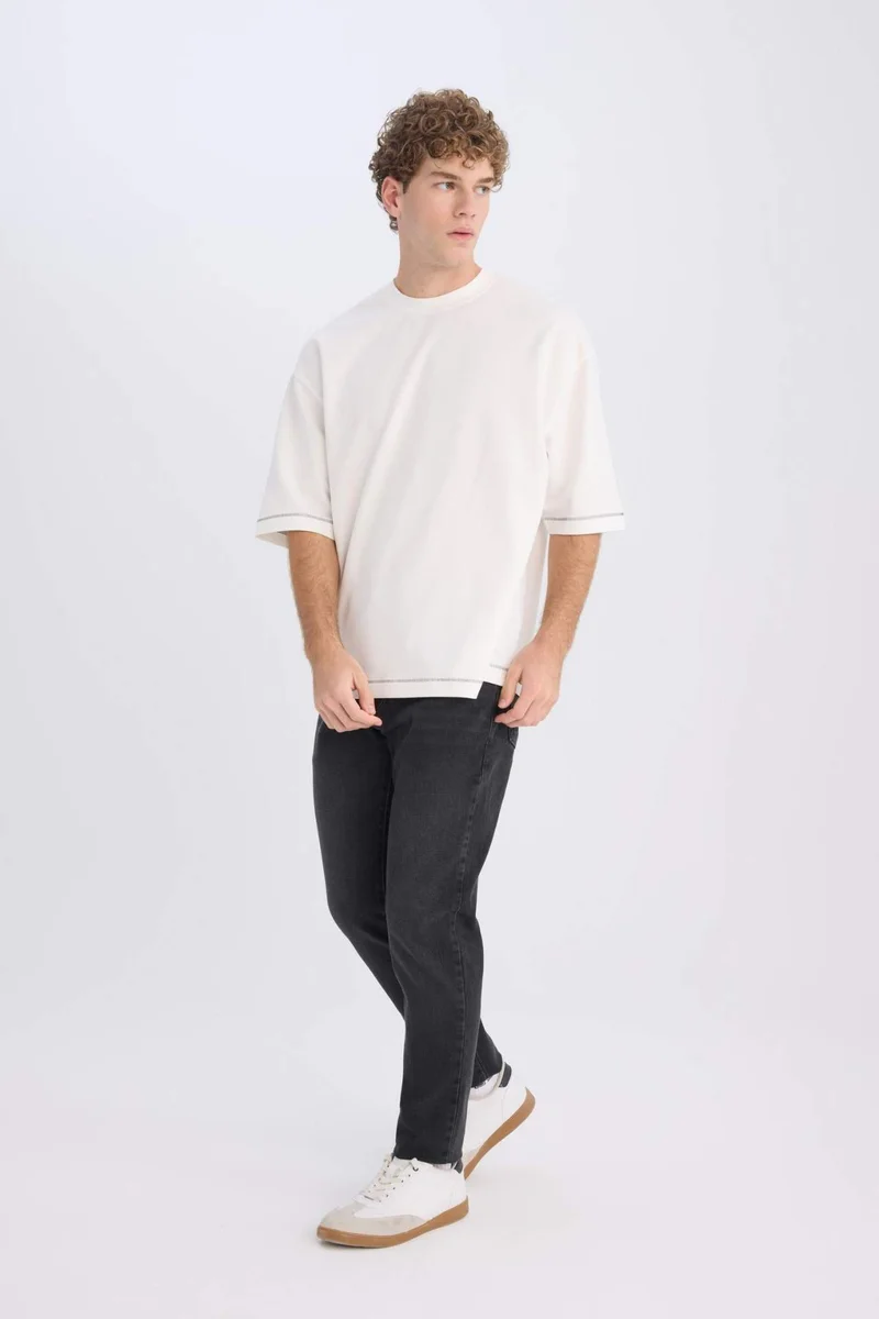 ديفاكتو Slim Tapered Fit Skinny Leg Jeans