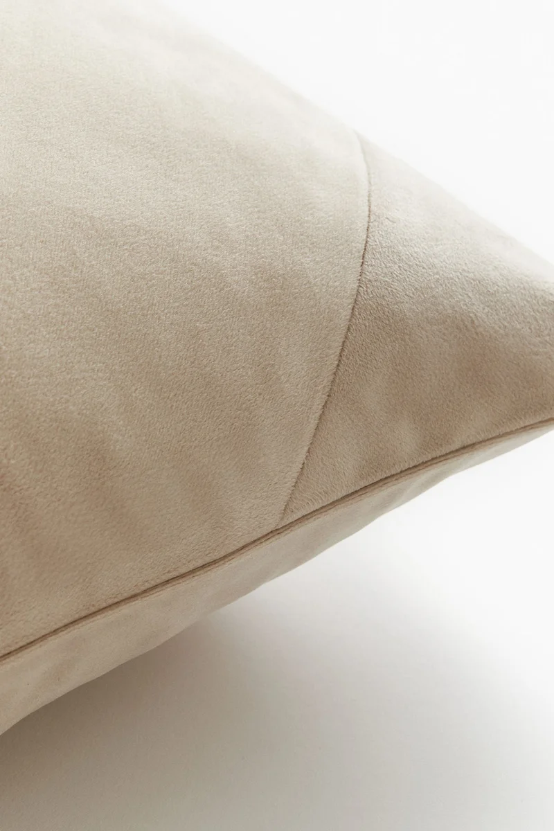 اتش اند ام غطاء وسادة مخملي مخطط