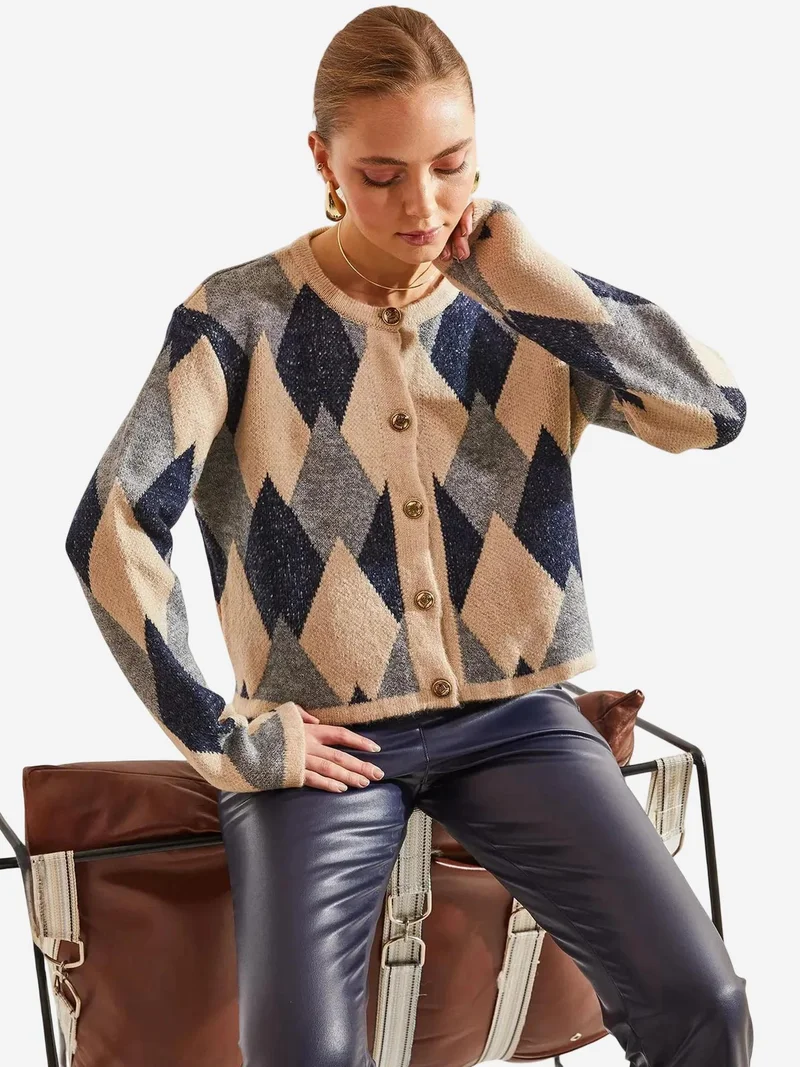Bianco Lucci LUCCI Geometric Knitwear Button-Up Crop Cardigan