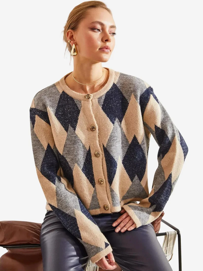 بيانكو لوتشي كارديجان قصير بأزرار من لوكسي محبوك هندسيًا