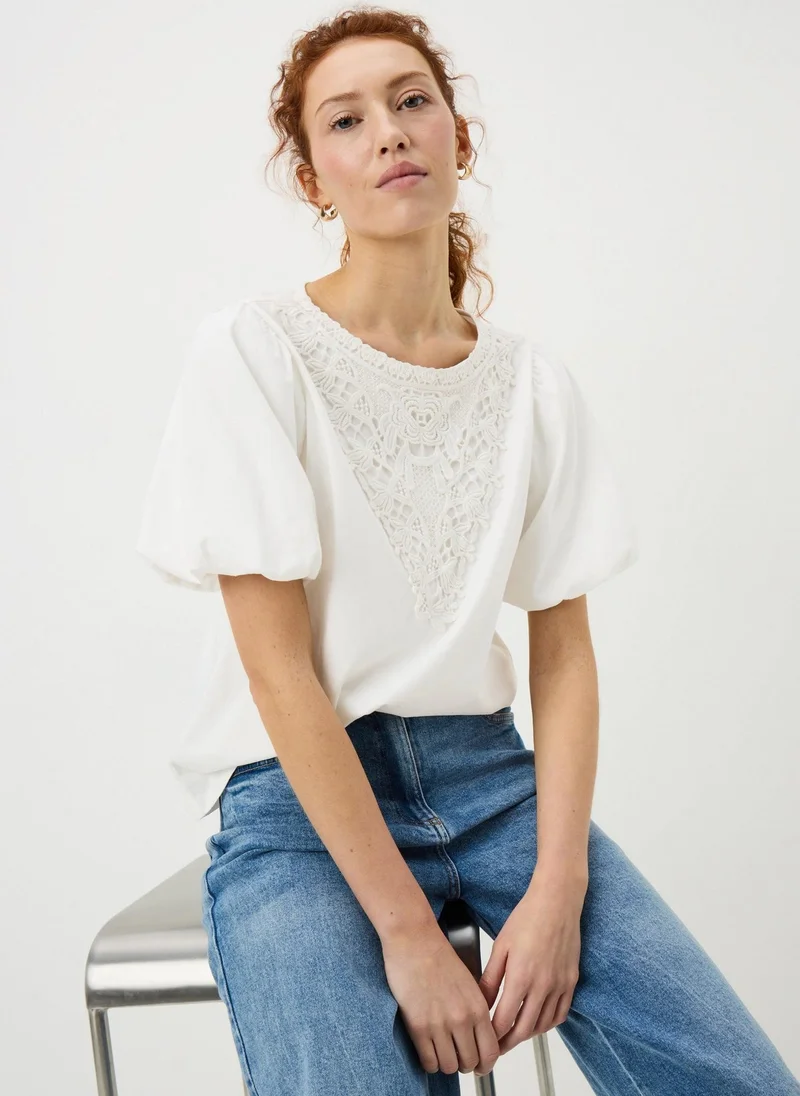 ماتلان Cream Crochet Puff Sleeve Top