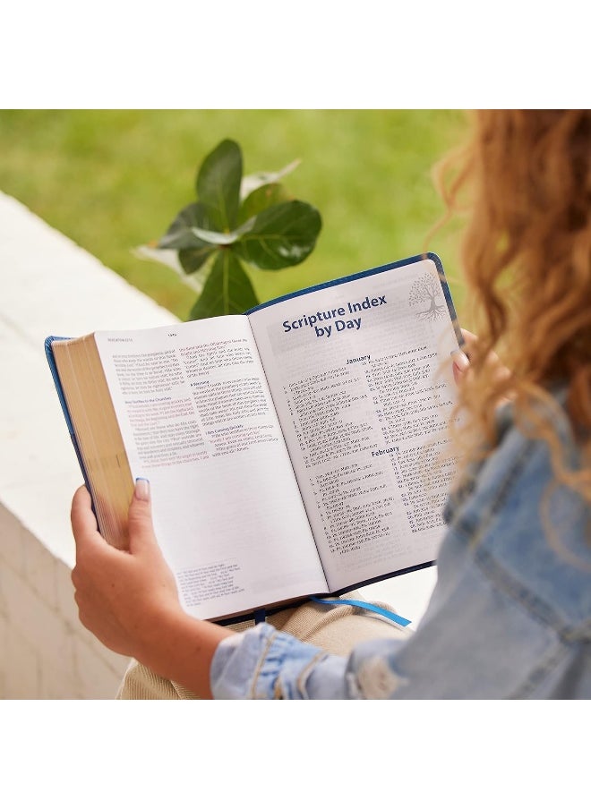 NKJV, Matthew Henry Daily Devotional Bible, Hardcover, Red Letter, Comfort Print: 366 Daily Devotions by Matthew Henry  - Image 3