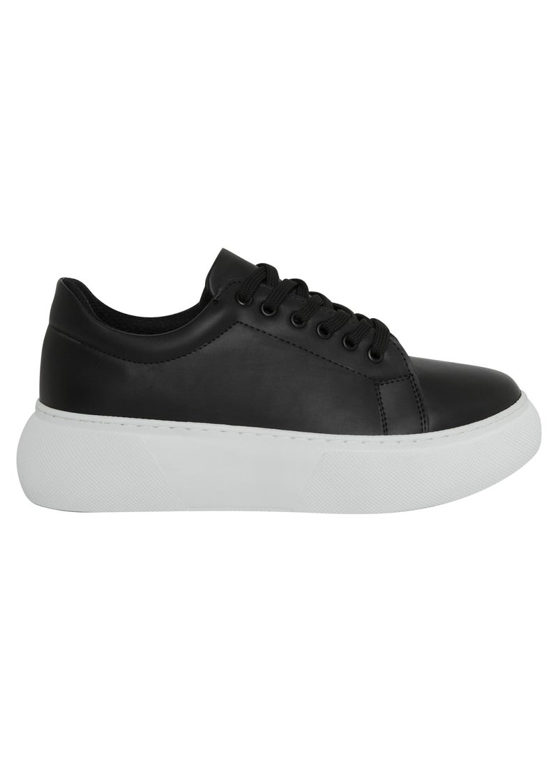 Mumka Black Sneakers - Image 1