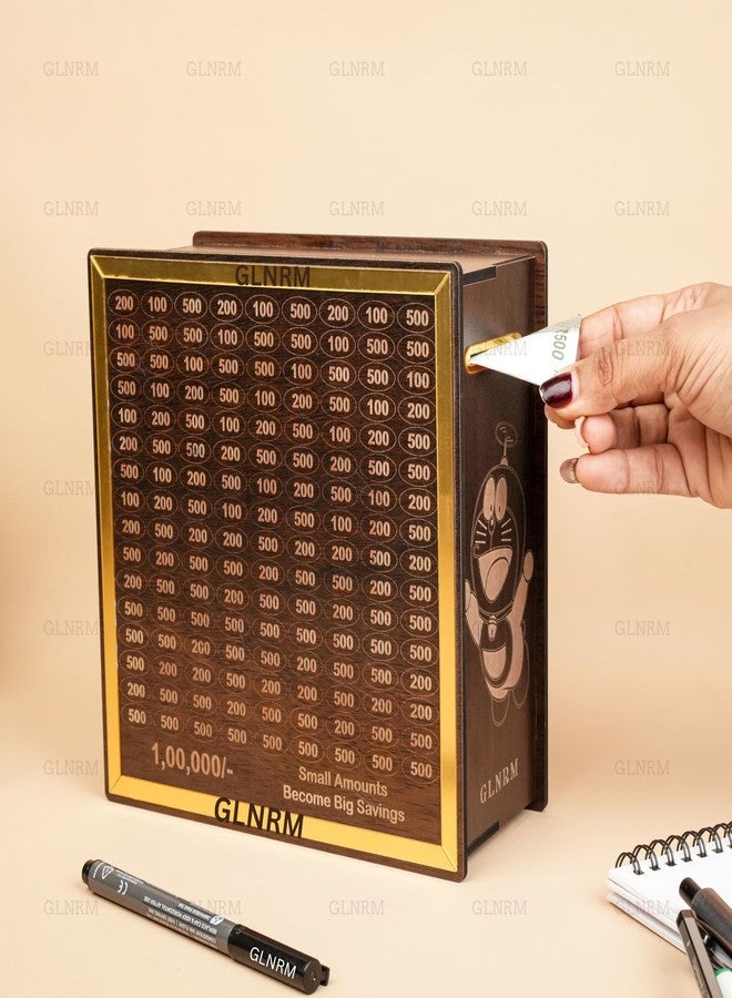 GLNRM حصالة نقود خشبية من GLNRM - صندوق ادخار بـ 100,000 | خزنة نقود | حصالة نقود خشبية بتصميم منحوت للأطفال والكبار | حصالة نقود أنيقة للأطفال (دورايمون) - Image 5