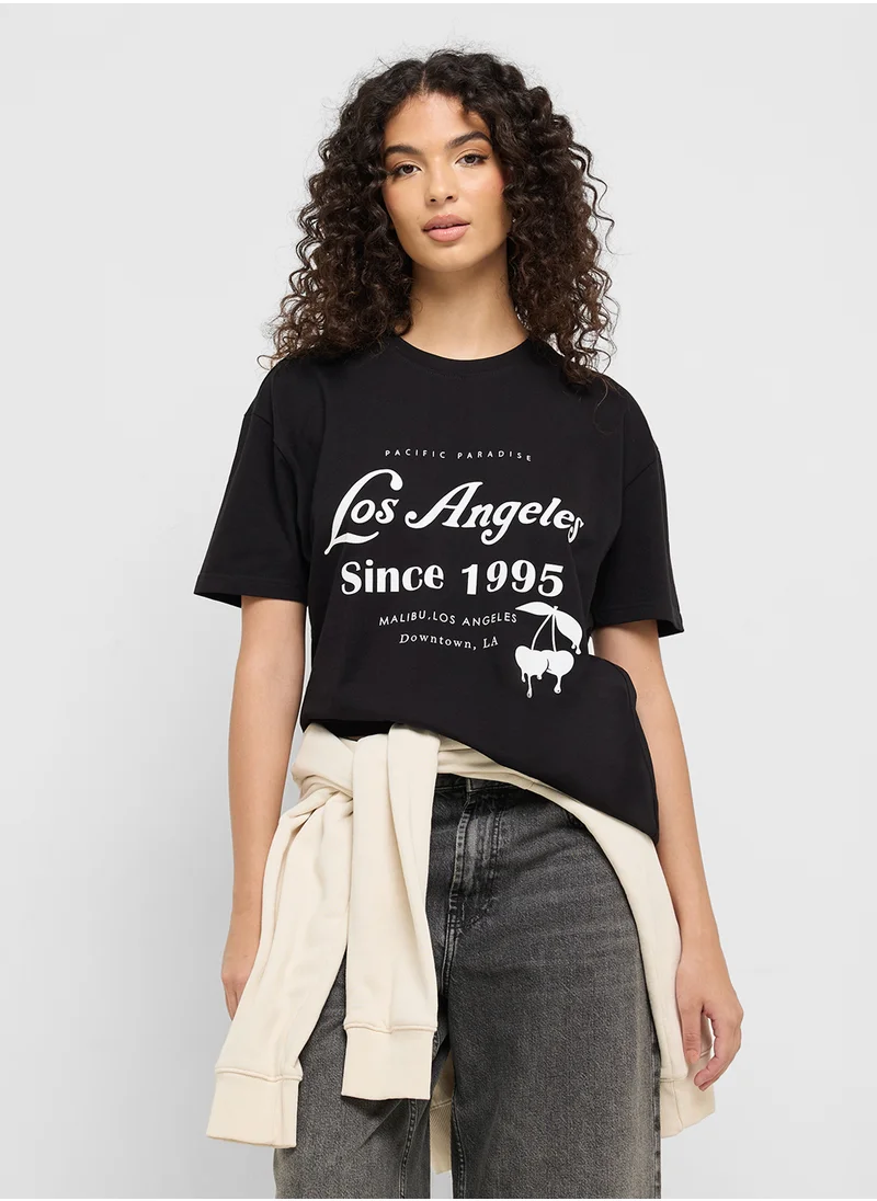 جينجر Crew Neck Varsity Graphic T-Shirt
