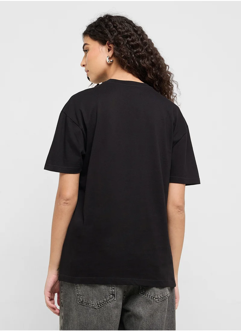 جينجر Crew Neck Varsity Graphic T-Shirt