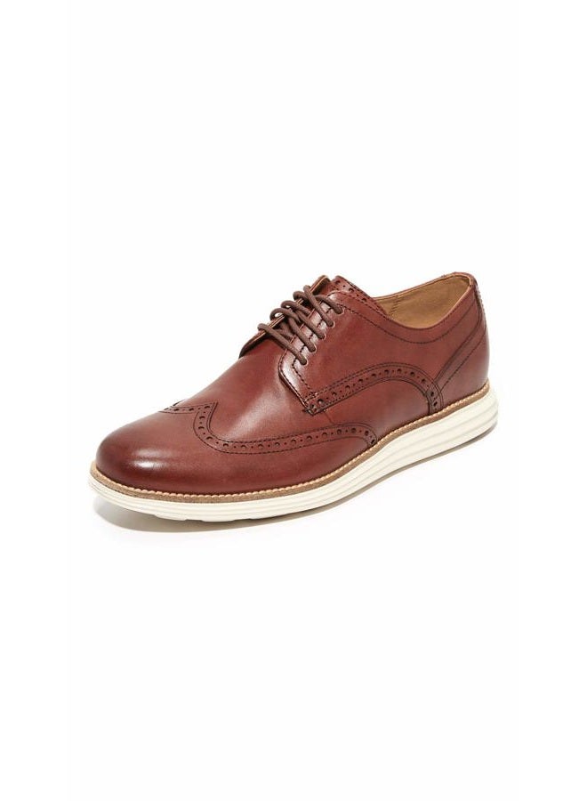 COLE HAAN Men's Original Grand Shortwing Oxford Shoe, Woodbury Leather/Ivory, 42.5 EU - Image 1