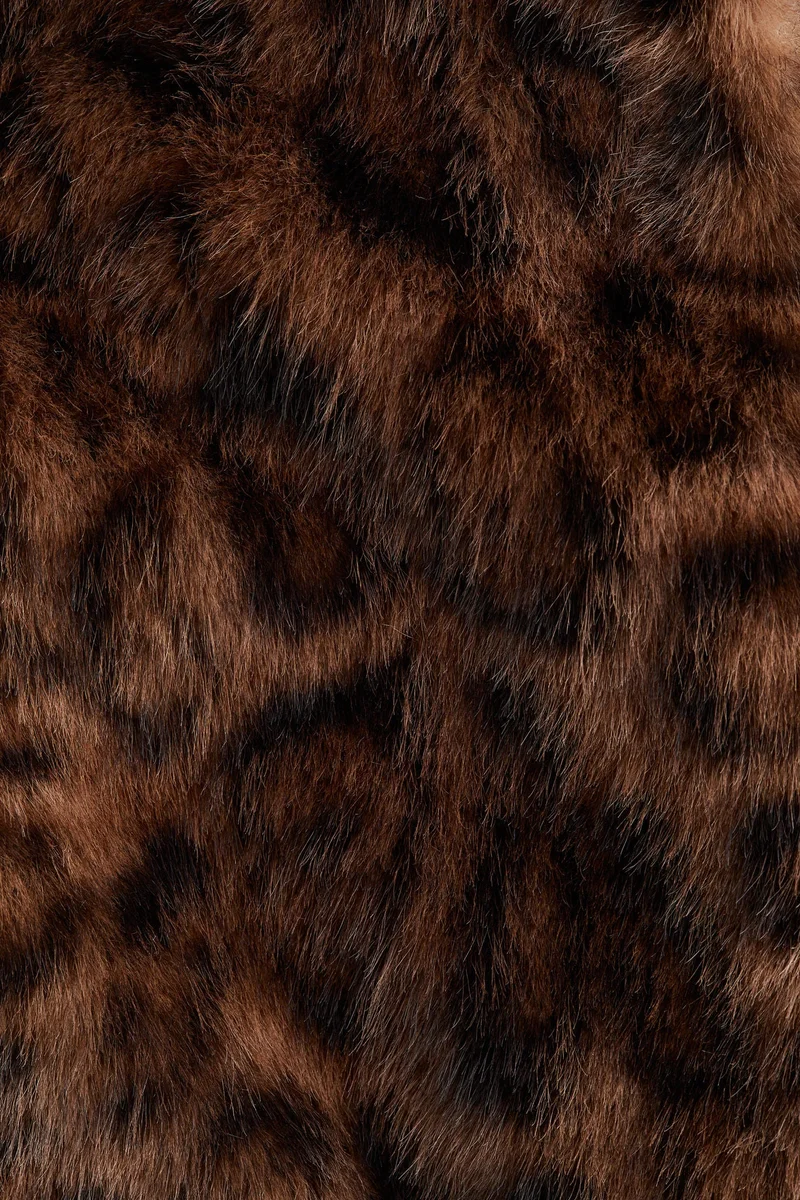 اتش اند ام جاكيت بقصة واسعة