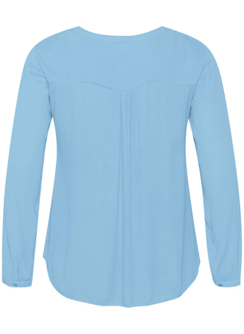 بلوزة نسائية كبيرة الحجم XXXL بياقة على شكل حرف V، مرسومة يدويًا، باللون الأزرق مع تصميم قبعة زهرية فنية، قميص خفيف الوزن بأكمام طويلة، مقاس 50 كاجوال وأنيق - Image 3