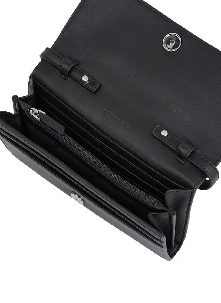 CALVIN KLEIN CONVERTIBLE WALLET BAG