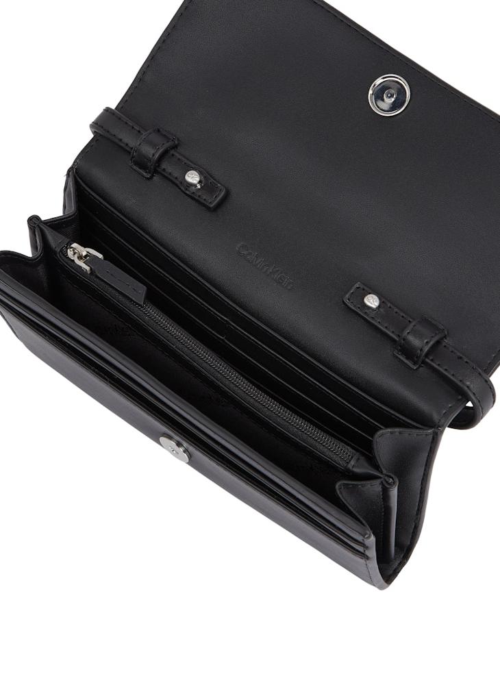 CALVIN KLEIN CONVERTIBLE WALLET BAG  - Image 4