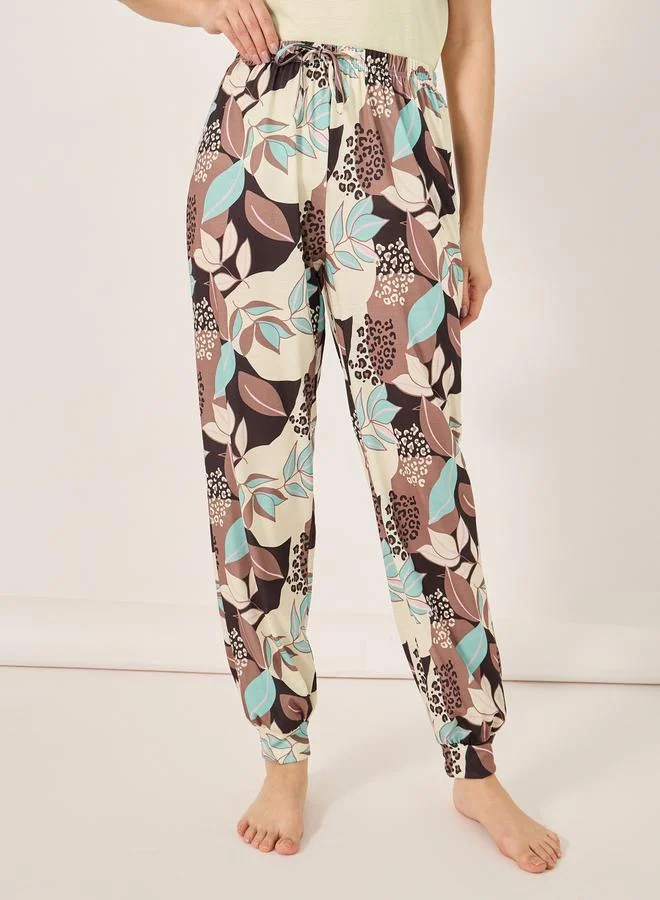 Styli Leaf Print Ruffled Sleeve Hem T-Shirt and Cuffed Pyjama Set