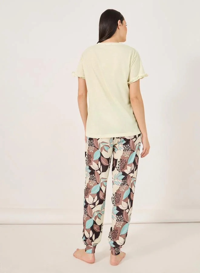 Styli Leaf Print Ruffled Sleeve Hem T-Shirt and Cuffed Pyjama Set