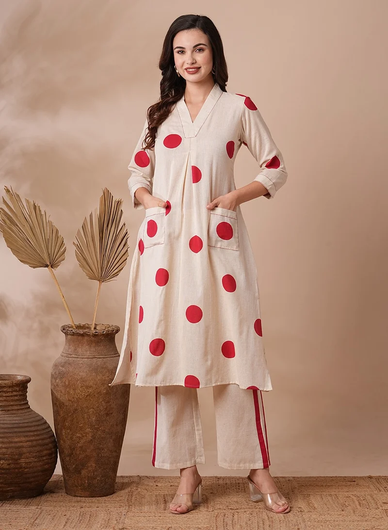 باناش برييا طقم كورد نسائي مطبوع بنقاط البولكا أبيض مائل للصفرة | فستان هندي نسائي | طقم ملابس تقليدية سالوار كاميز كرتا بنطلون دوباتا | طقم كرتا عرقي جاهز للارتداء