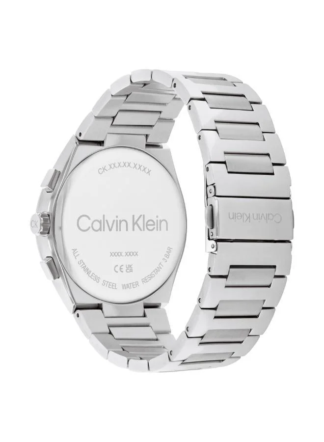 كالفن كلاين ساعة تناظرية مميزة