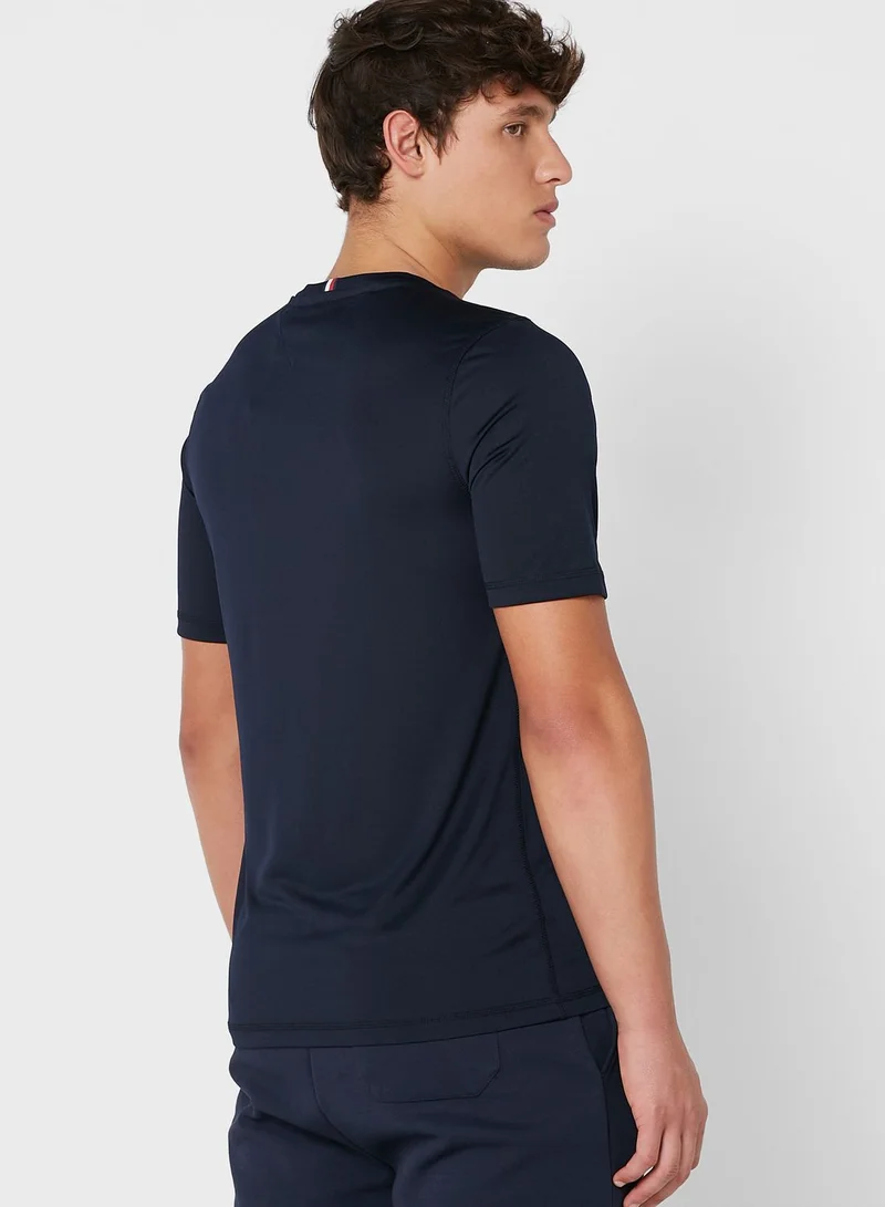 TOMMY HILFIGER Essential Crew Neck T-Shirt