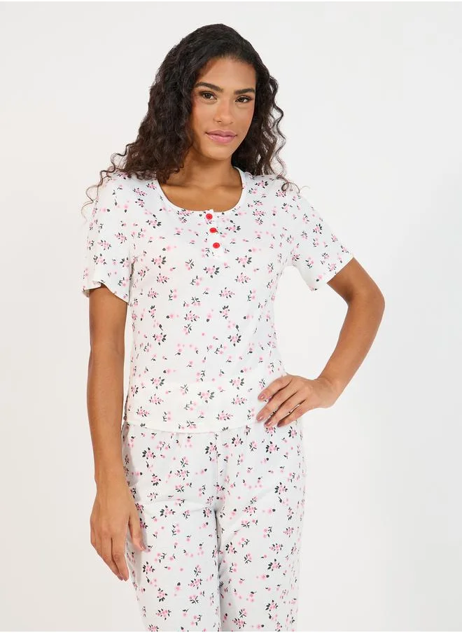 Styli All-Over Floral Print T-Shirt & Pyjama Set