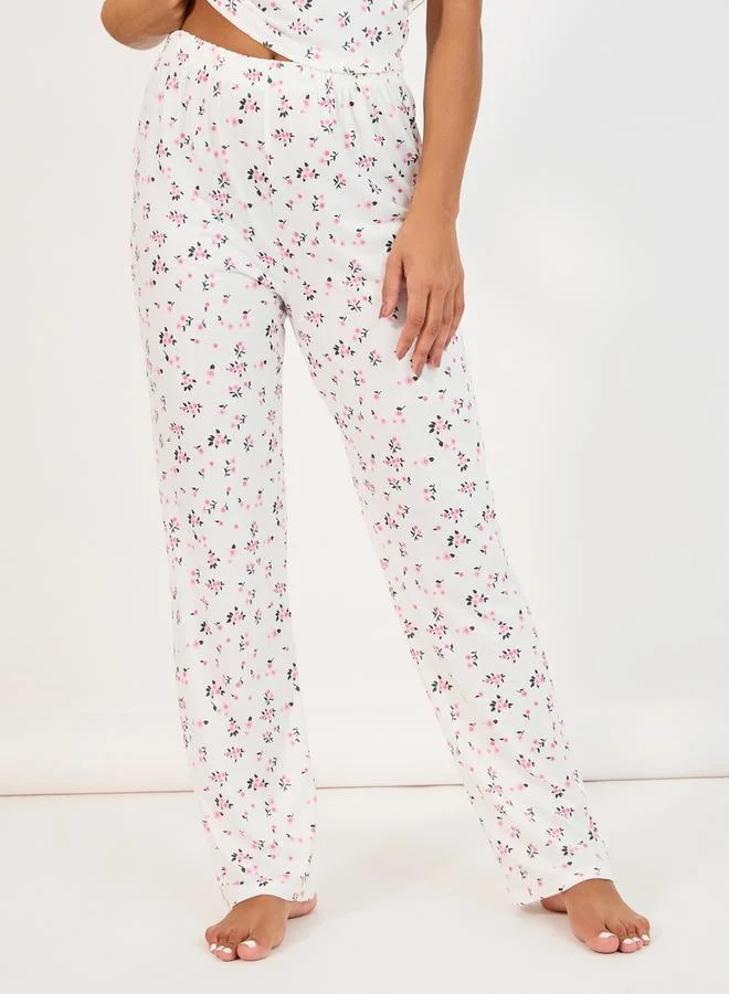 Styli All-Over Floral Print T-Shirt & Pyjama Set