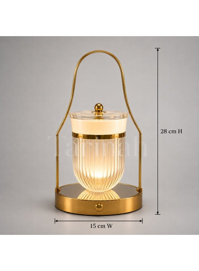 مصباح طاولة LED فاخر على شكل فانوس، ذهبي وزجاج مضلع شفاف، تصميم محمول، ارتفاع 28 سم - Image 2