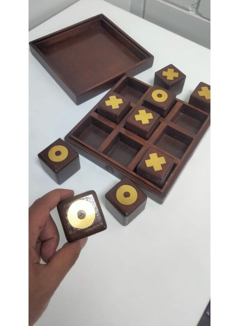 XO board game set with a secure glass lid and lock, attractively divided into squares, XOX symbols, handcrafted from natural wood in India, and featuring a sturdy wooden base, size: 20cm x 20cm x 6cm, 3 pieces - Image 4