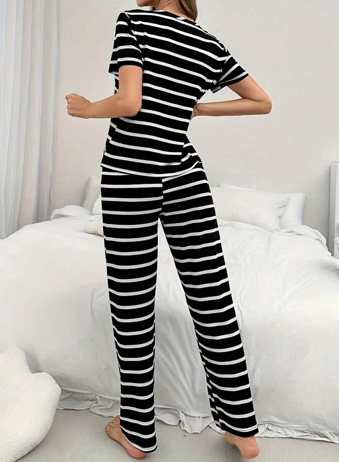 تايك تو مجموعة من تيشيرت ياقة دائرية مخطط وبيجاما