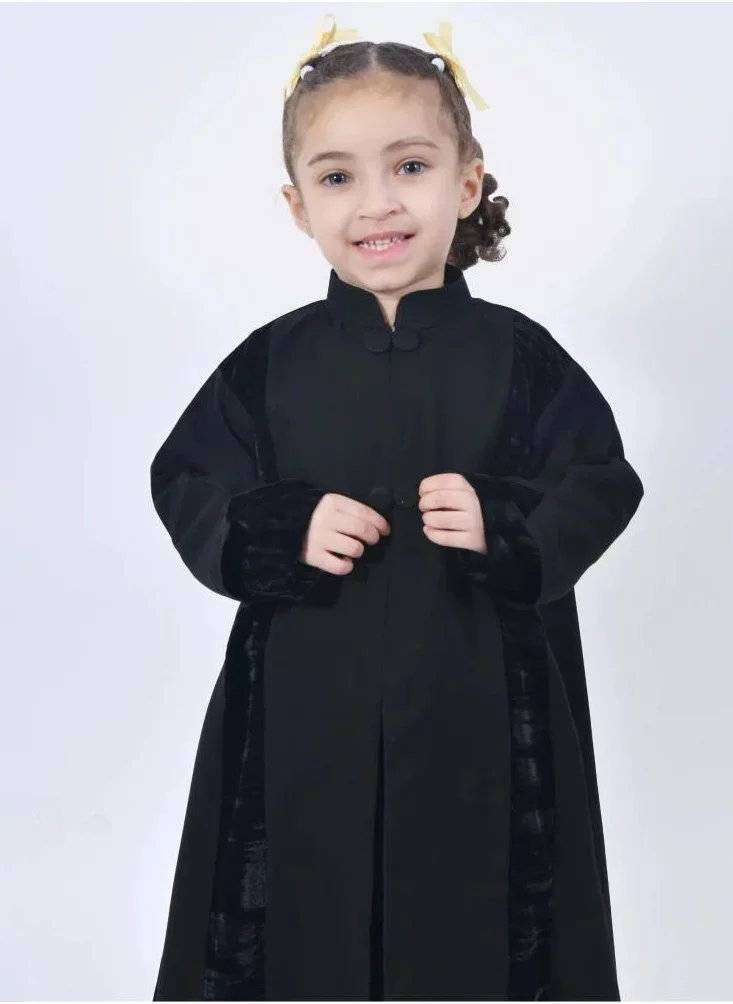 lamha abaya Black girls abaya with zip closure from the top with velvet fabric overlap