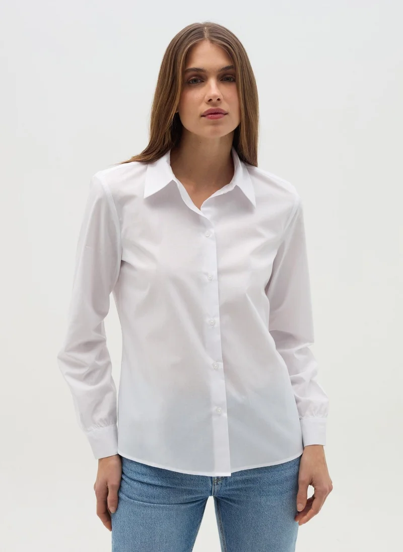 او في اس أبيض