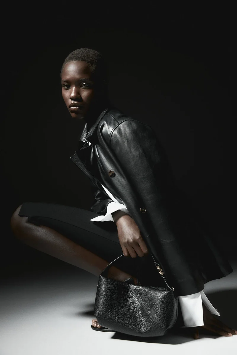 اتش اند ام لغينغز كابري بثنية على الساق