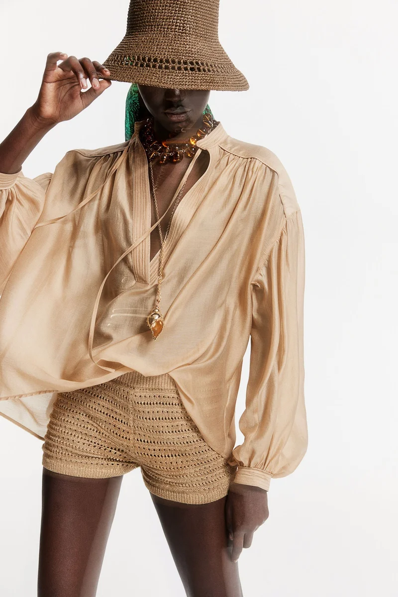 H&M Balloon-sleeved blouse